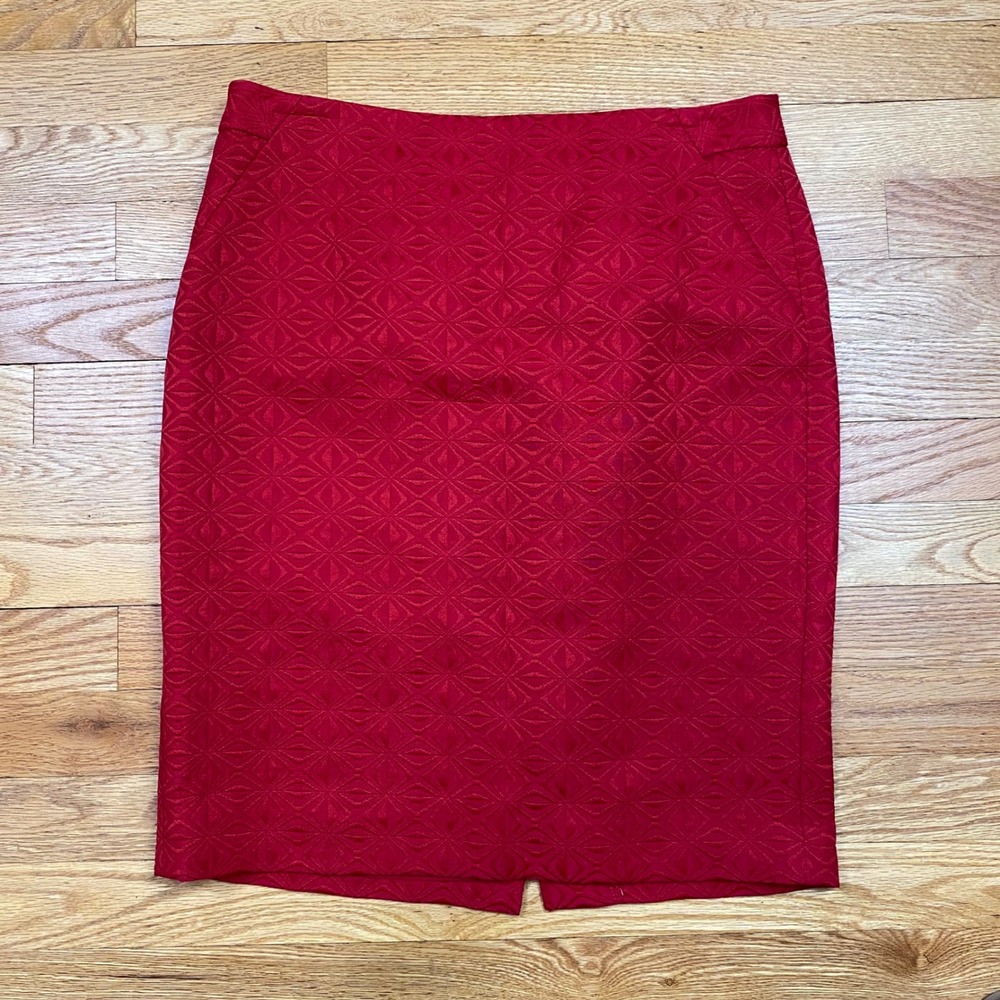 The Limited Pencil Skirt Women 6 Red Jacquard Textured Geometric Office Holiday